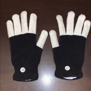 Fun color changing gloves 🧤